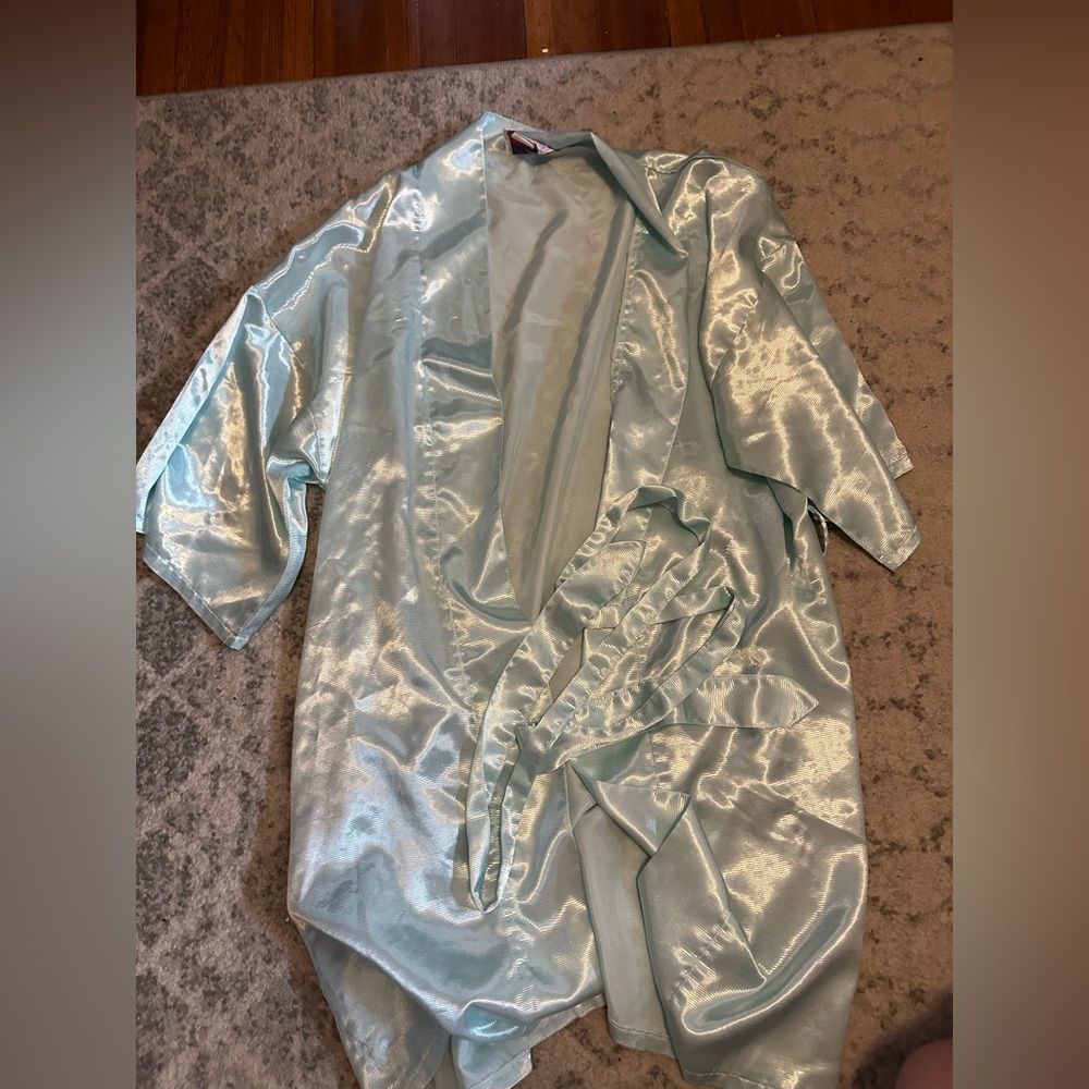 Mint green silky bath robe with short sleeves